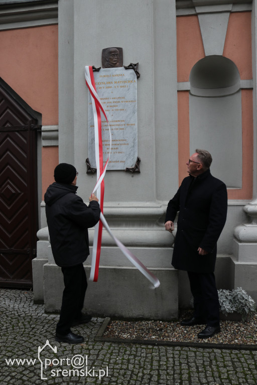 Odsłonięcie tablicy ks. Mieczysława Matuszka