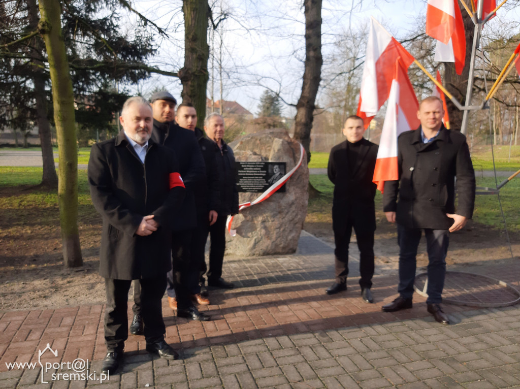 Odsłonięto tablicę poświęconą Romanowi Dmowskiemu