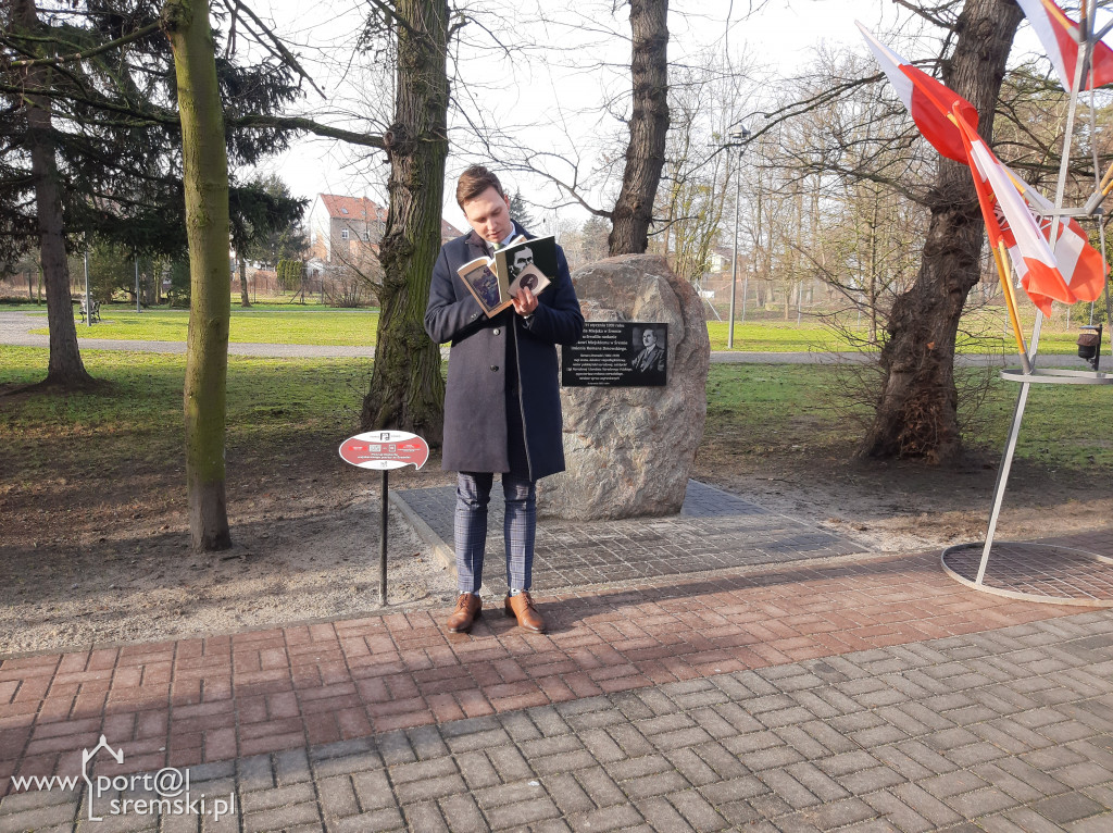 Odsłonięto tablicę poświęconą Romanowi Dmowskiemu