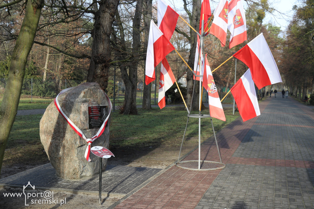 Odsłonięto tablicę poświęconą Romanowi Dmowskiemu