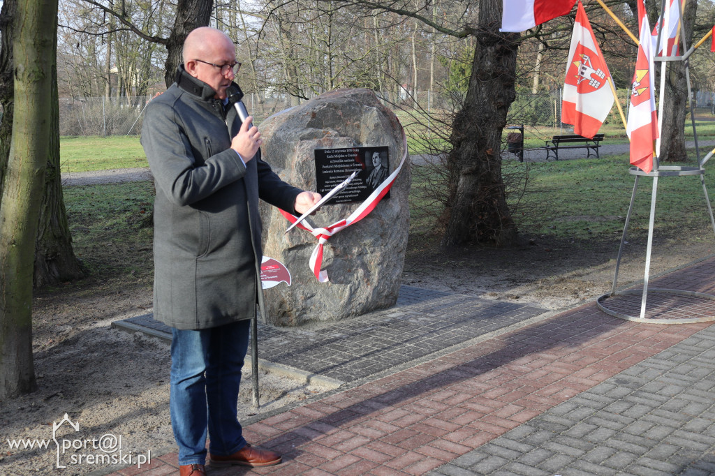 Odsłonięto tablicę poświęconą Romanowi Dmowskiemu