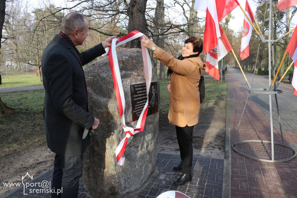 Odsłonięto tablicę poświęconą Romanowi Dmowskiemu