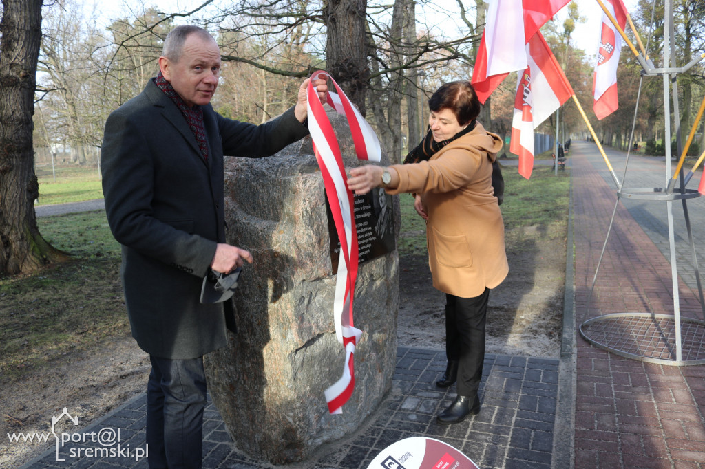 Odsłonięto tablicę poświęconą Romanowi Dmowskiemu