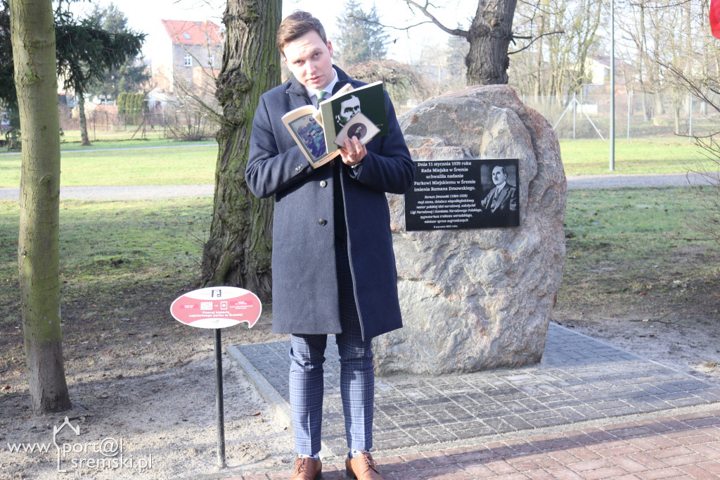 Odsłonięto tablicę poświęconą Romanowi Dmowskiemu