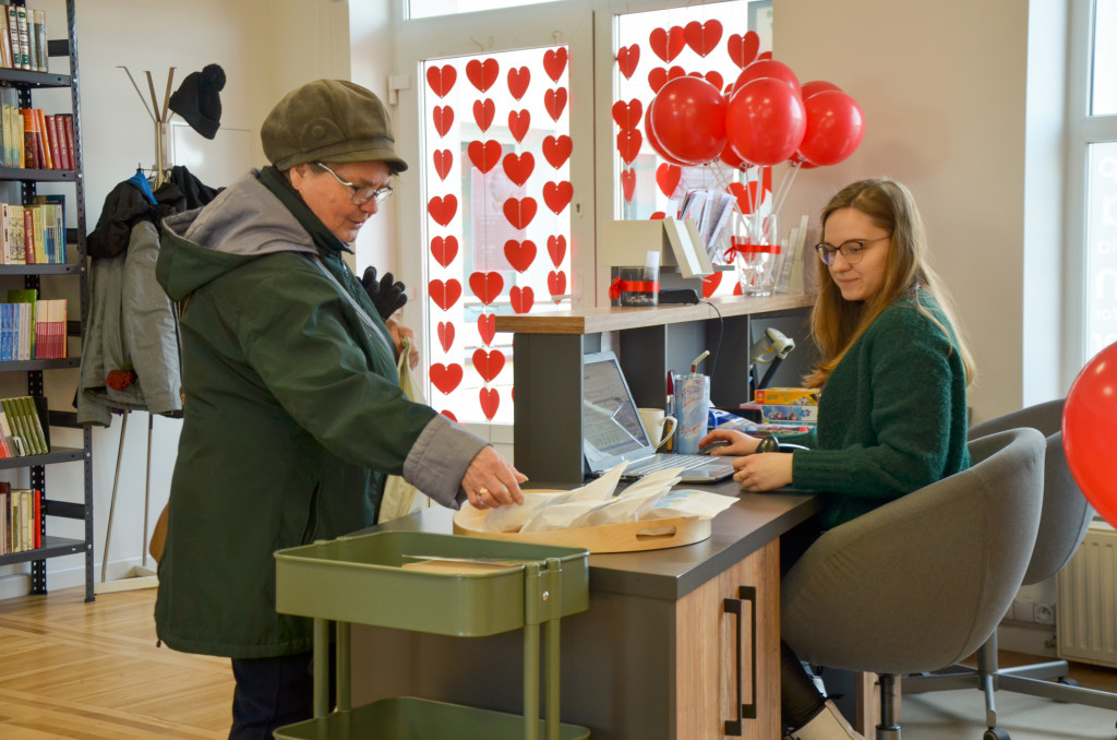 Tłusty Czwartek w ksiąskiej bibliotece
