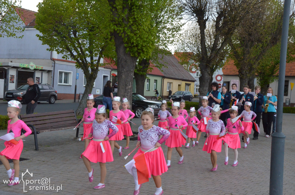Ksiąski rynek na biało i czerwono