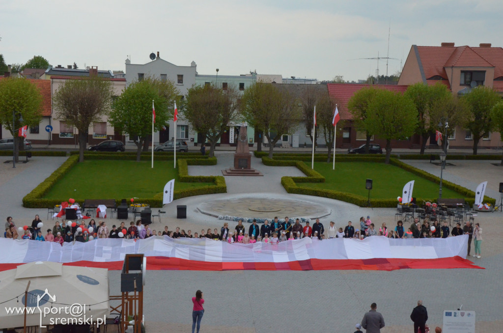 Ksiąski rynek na biało i czerwono