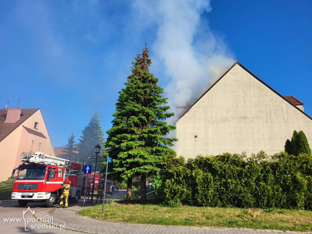 Pożar budynku przy ul. Brzechwy w Śremie