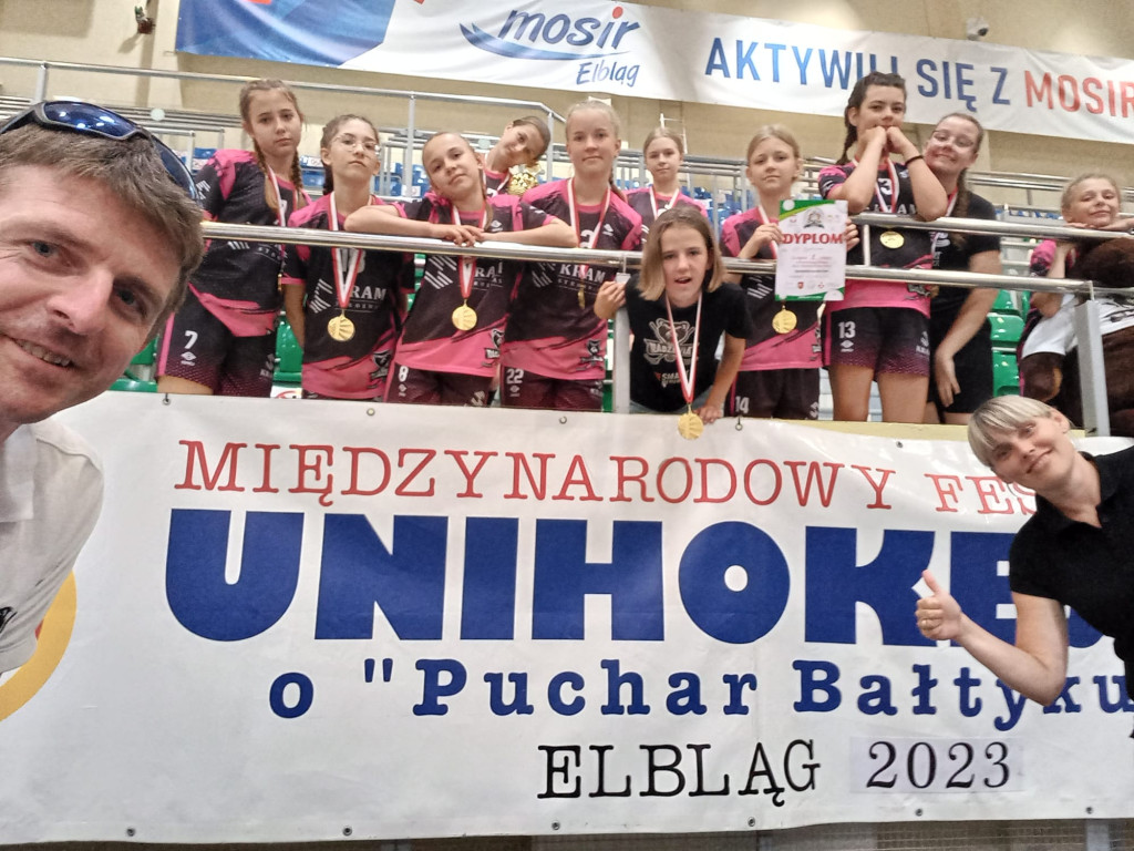 Sukces unihokeistek z Radzewa