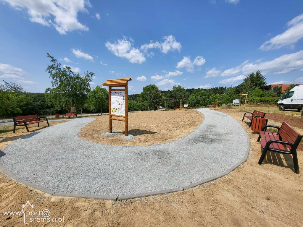Nowa ścieżka i urządzenia w Psarskiem