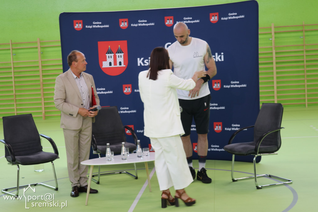 Marcin Gortat w Książu Wlkp.