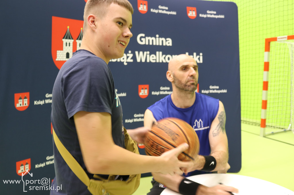 Marcin Gortat w Książu Wlkp.