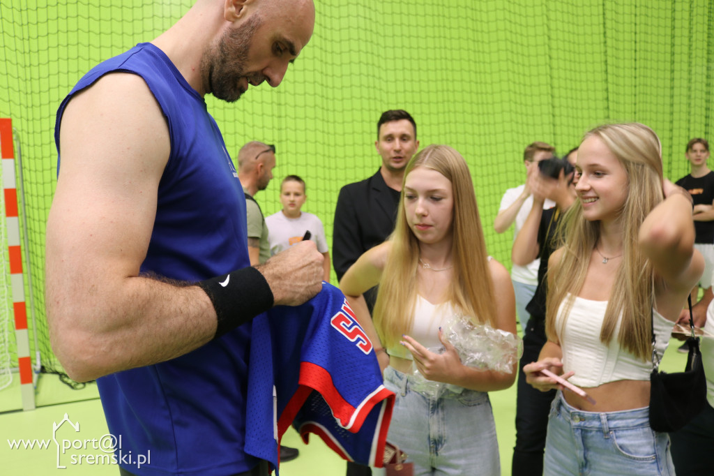 Marcin Gortat w Książu Wlkp.