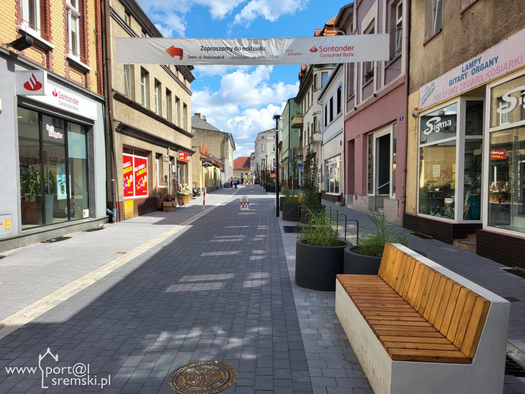 Zmodernizowany deptak w Śremie