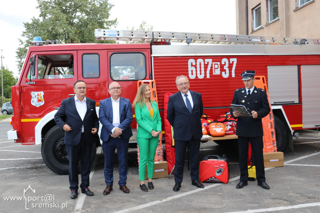 Przekazanie sprzętu jednostkom