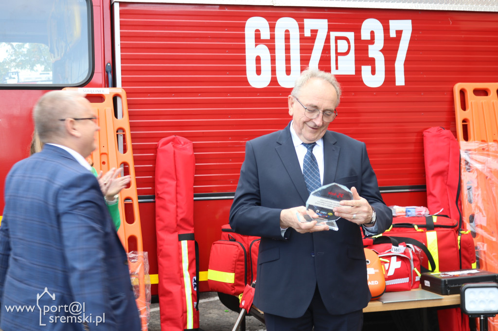 Przekazanie sprzętu jednostkom