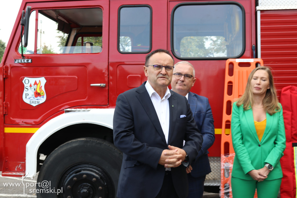 Przekazanie sprzętu jednostkom