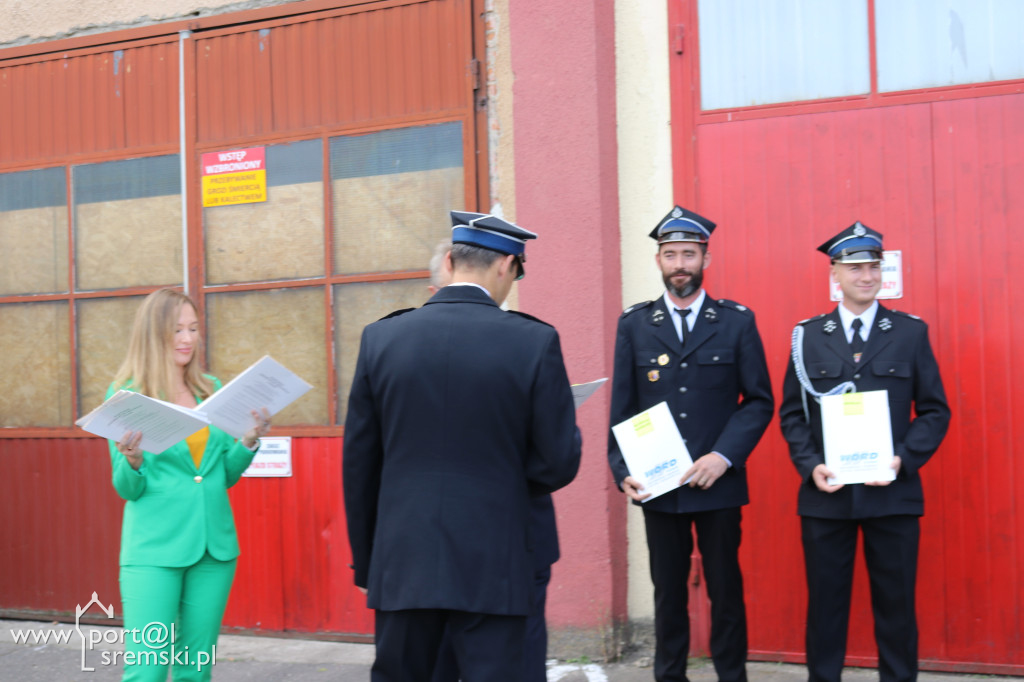 Przekazanie sprzętu jednostkom