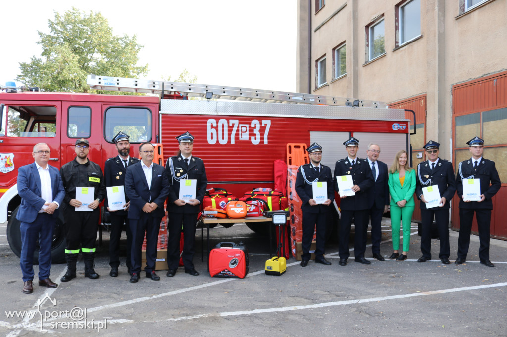 Przekazanie sprzętu jednostkom