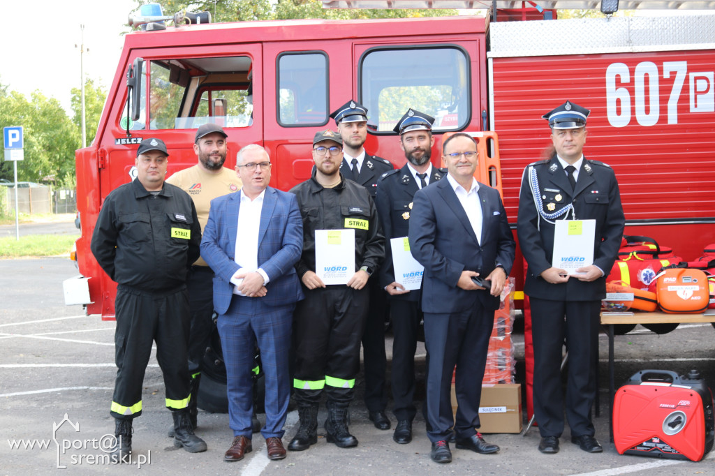 Przekazanie sprzętu jednostkom