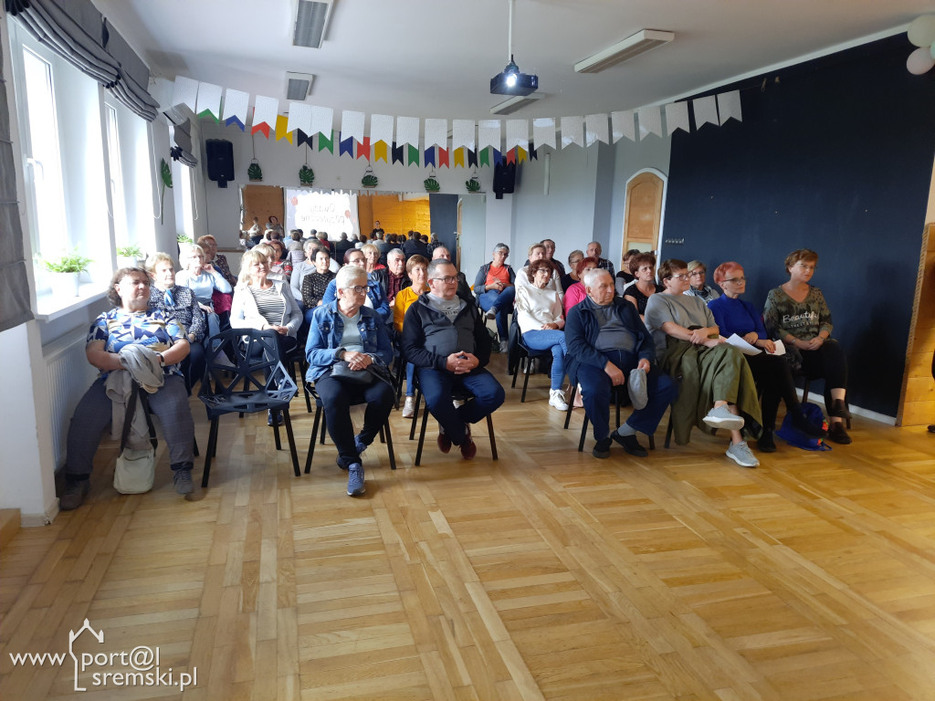 Ognisko z pszczołami, czyli jak seniorzy bawili