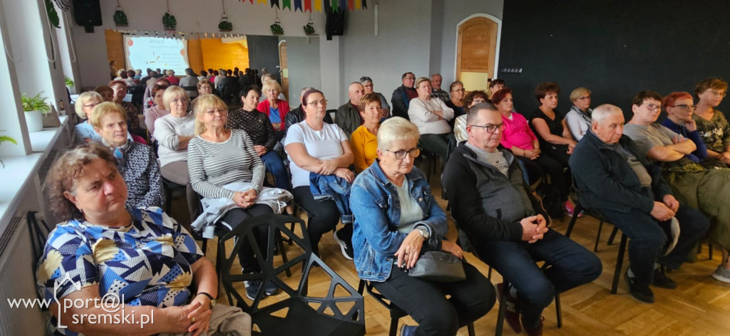 Ognisko z pszczołami, czyli jak seniorzy bawili