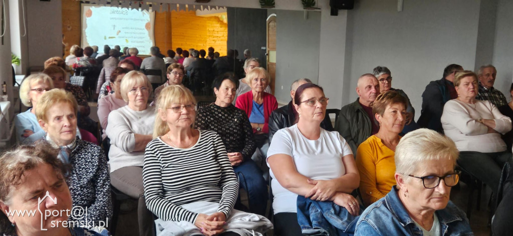 Ognisko z pszczołami, czyli jak seniorzy bawili