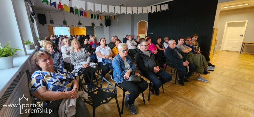 Ognisko z pszczołami, czyli jak seniorzy bawili