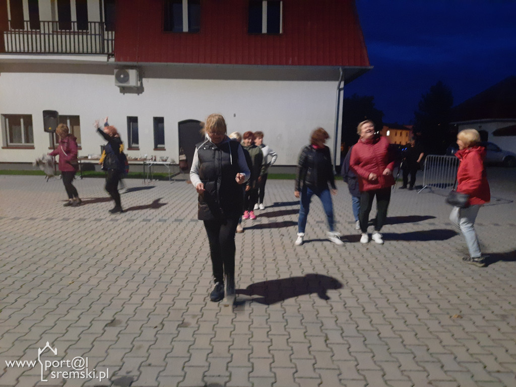 Ognisko z pszczołami, czyli jak seniorzy bawili