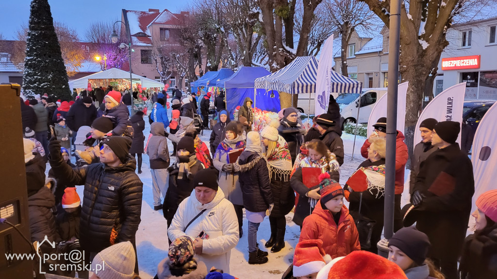 Świąteczny kiermasz w Książu Wlkp.