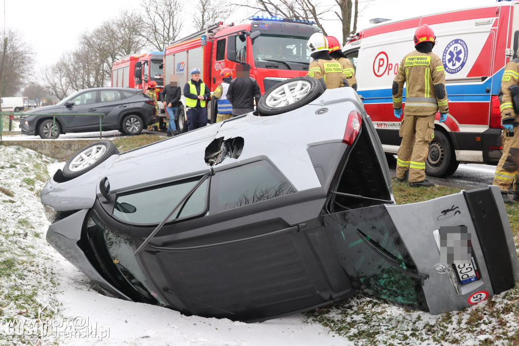 Zderzenie dwóch samochodów
