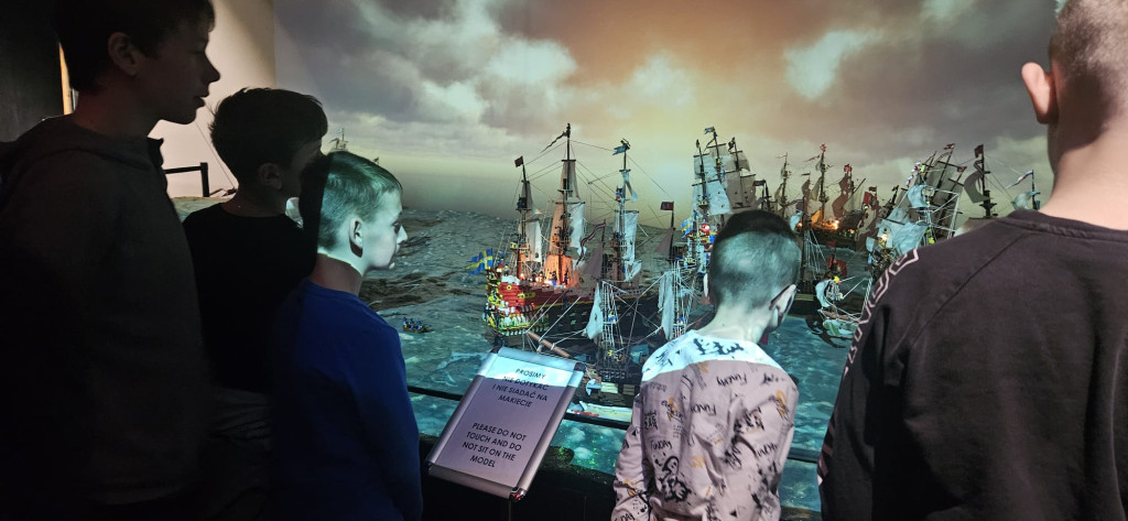 Poznali historię Polski z klocków Lego