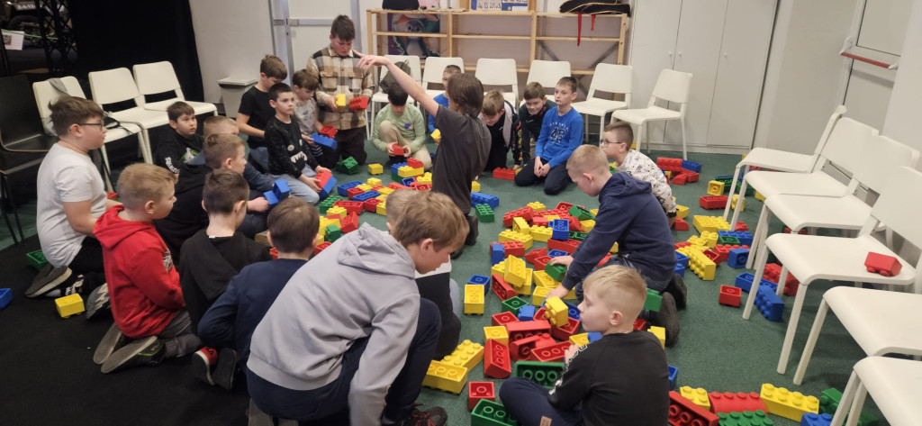 Poznali historię Polski z klocków Lego