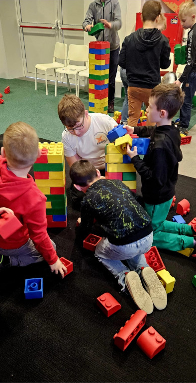 Poznali historię Polski z klocków Lego
