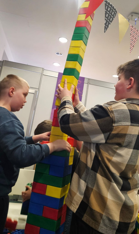 Poznali historię Polski z klocków Lego