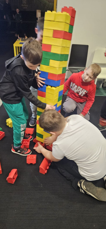Poznali historię Polski z klocków Lego