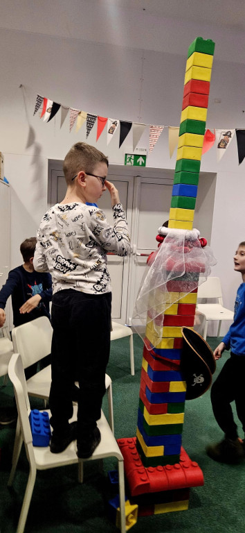 Poznali historię Polski z klocków Lego
