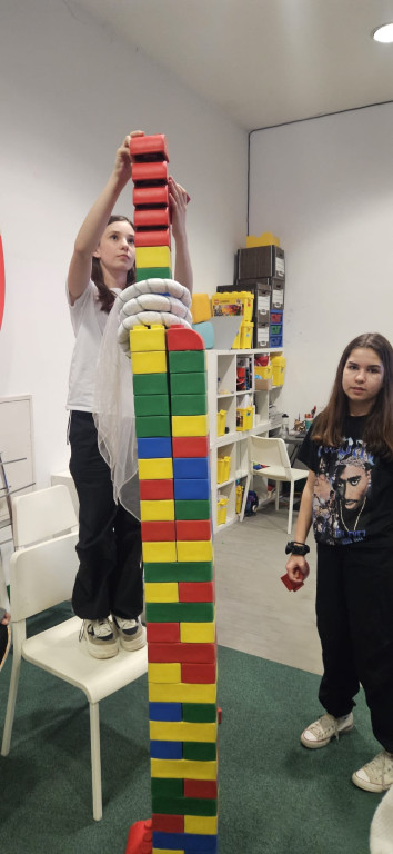 Poznali historię Polski z klocków Lego