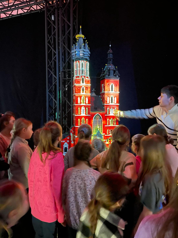 Poznali historię Polski z klocków Lego