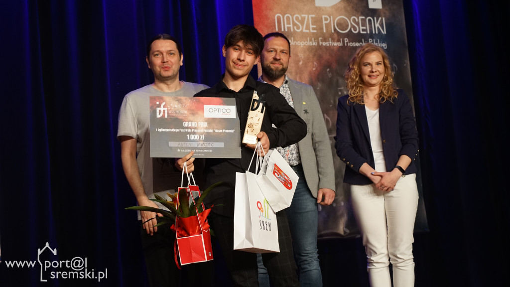 I Ogólnopolski Festiwal Piosenki Polskiej.