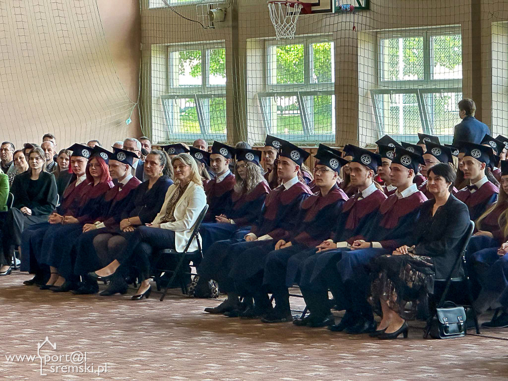 Pożegnanie maturzystów ZSE w Śremie