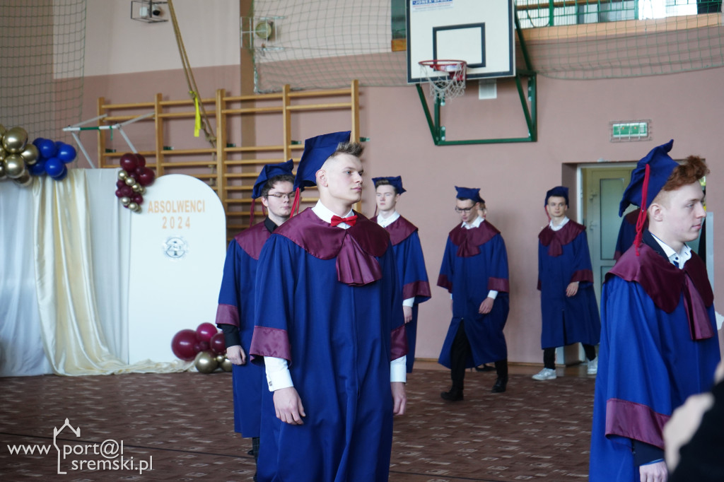 Pożegnanie maturzystów ZSE w Śremie