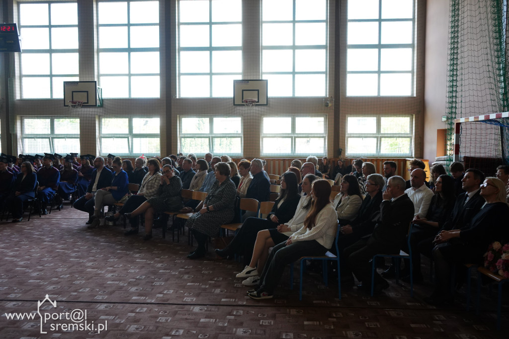 Pożegnanie maturzystów ZSE w Śremie