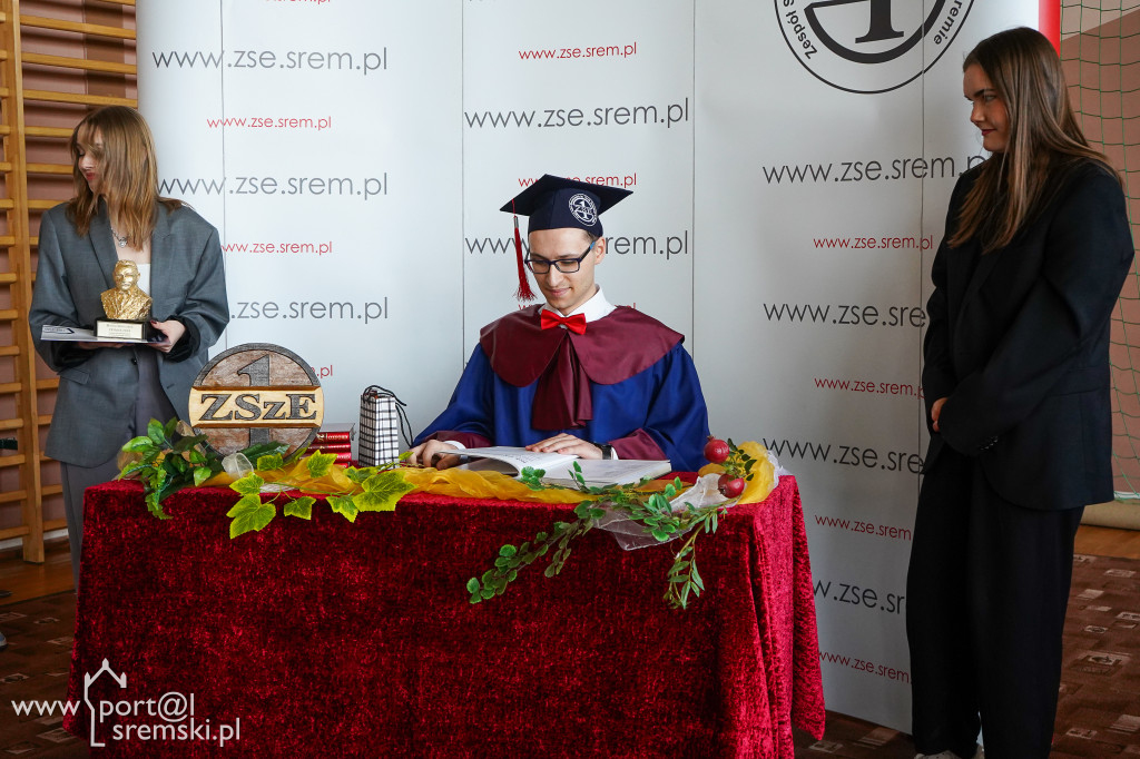 Pożegnanie maturzystów ZSE w Śremie