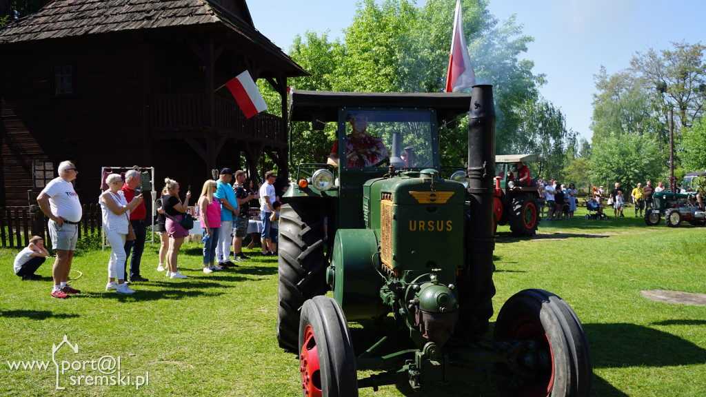Zlot zabytkowych traktorów w Soplicowie