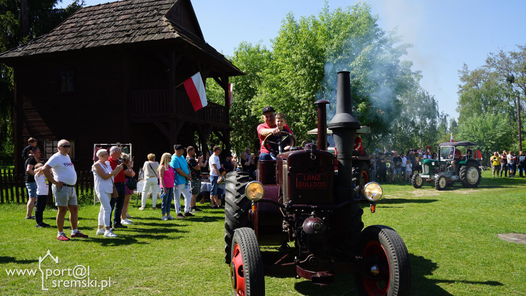 Zlot zabytkowych traktorów w Soplicowie