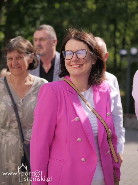 Po Mszy św. zatańczyli poloneza