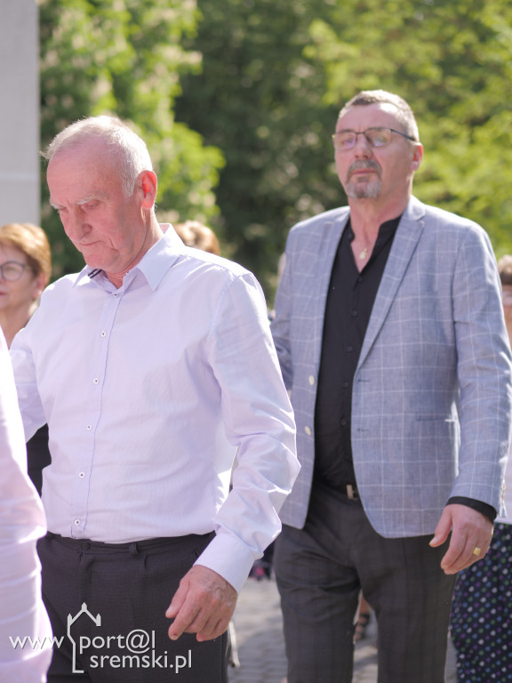 Po Mszy św. zatańczyli poloneza