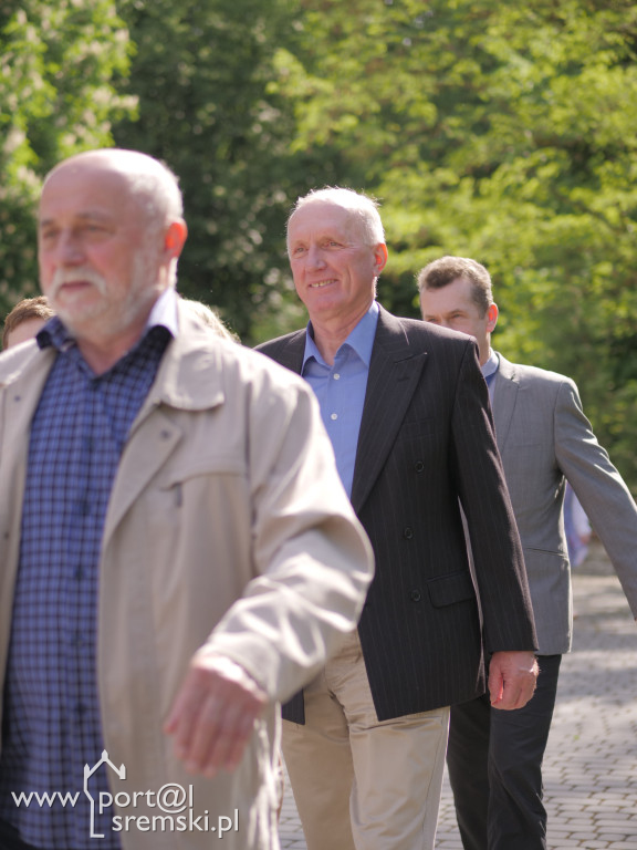 Po Mszy św. zatańczyli poloneza