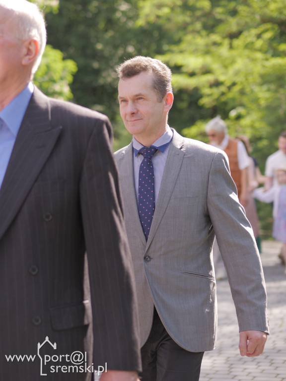 Po Mszy św. zatańczyli poloneza